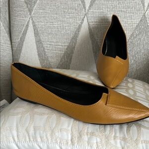 SHEIN Tan Flats Minimalist Slip-On Loafers